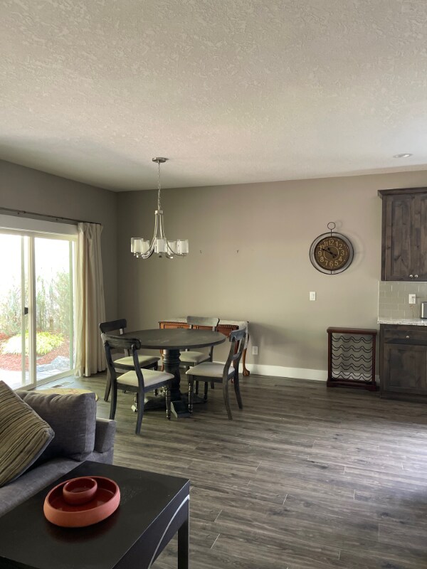 Foto del edificio - 4677 Southampton Dr SE