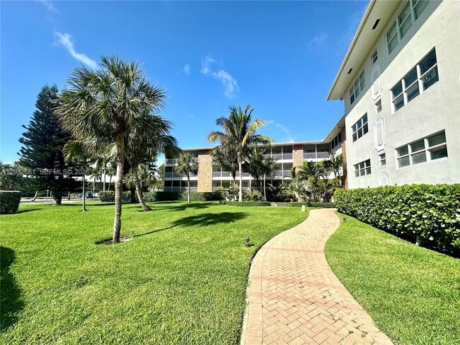 Building Photo - 2501 S Ocean Blvd