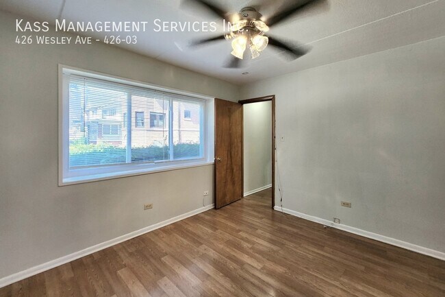 Foto del edificio - 426 Wesley Ave
