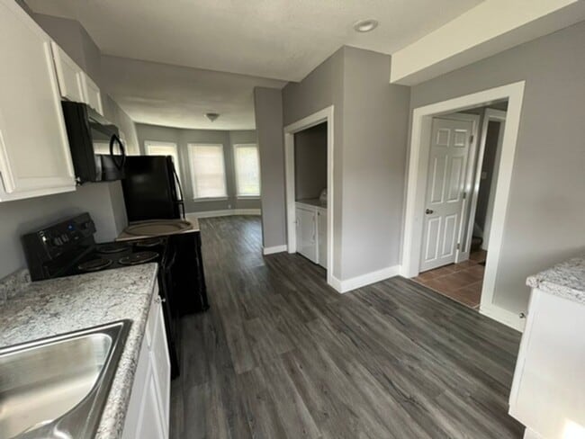 Foto del edificio - 2 Bedroom 1.2 bath in Moline