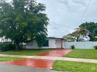 Building Photo - 6001 SW 116th Ave