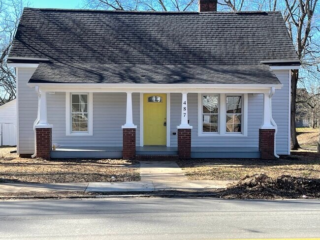 Foto del edificio - 487 Harris St NW