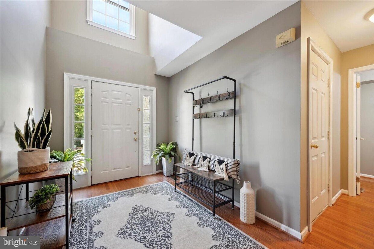 Foto principal - 802 Coventry Pointe Ln