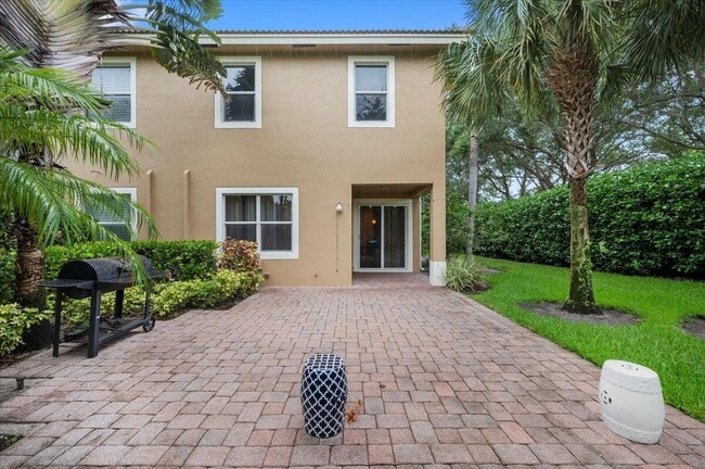 Building Photo - 4555 Cadiz Cir