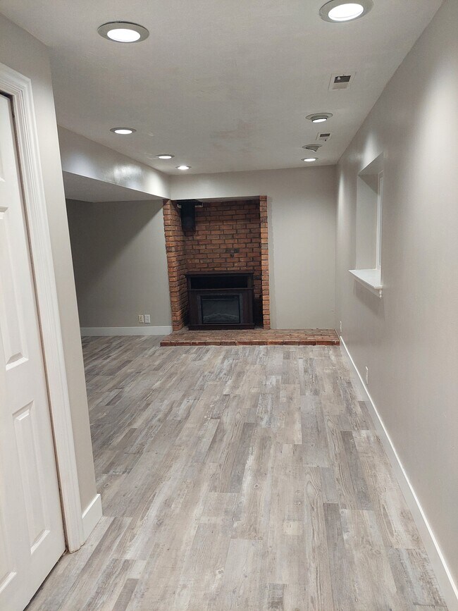 Foto del edificio - 383 W 750 N St