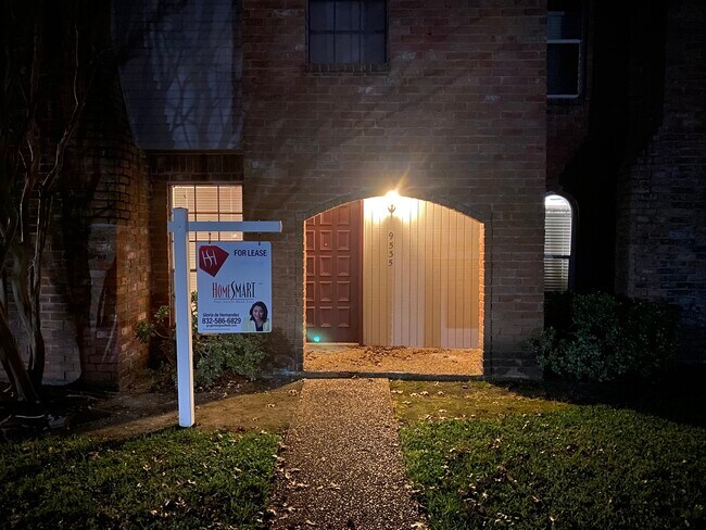 Foto del edificio - 9535 Clanton St