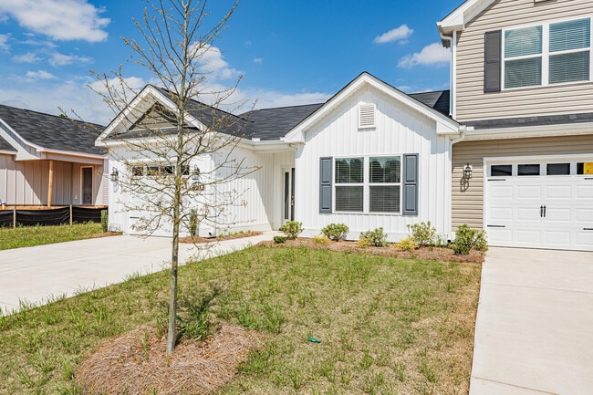 Building Photo - 8165 Bannock Cir