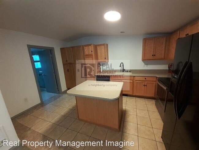 Foto del edificio - 1 br, 1 bath House - 2026 Puget Street NE