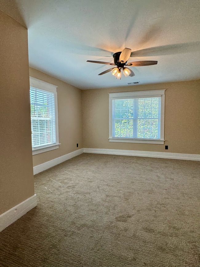Photo - 2020 Linden Ave Townhome