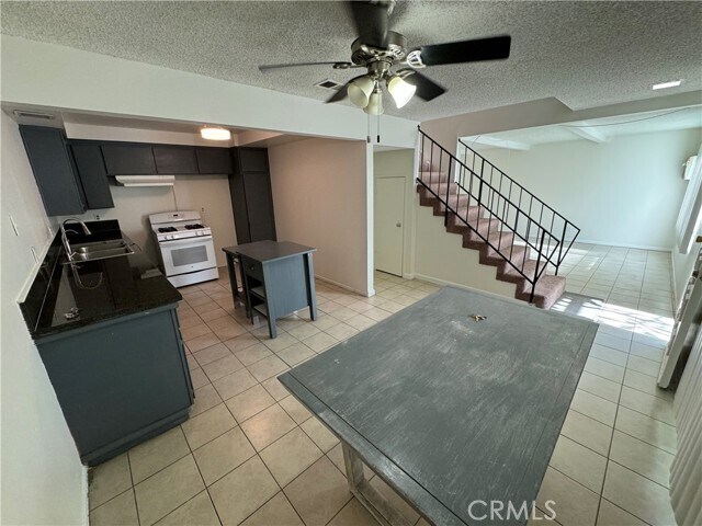 Foto del edificio - 2553 E Terrace St