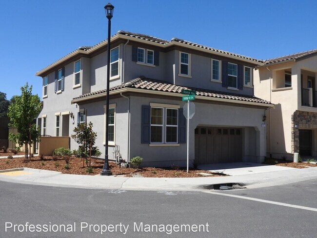 Foto del edificio - 4 br, 3 bath House - 4121 Vittorio Dr.