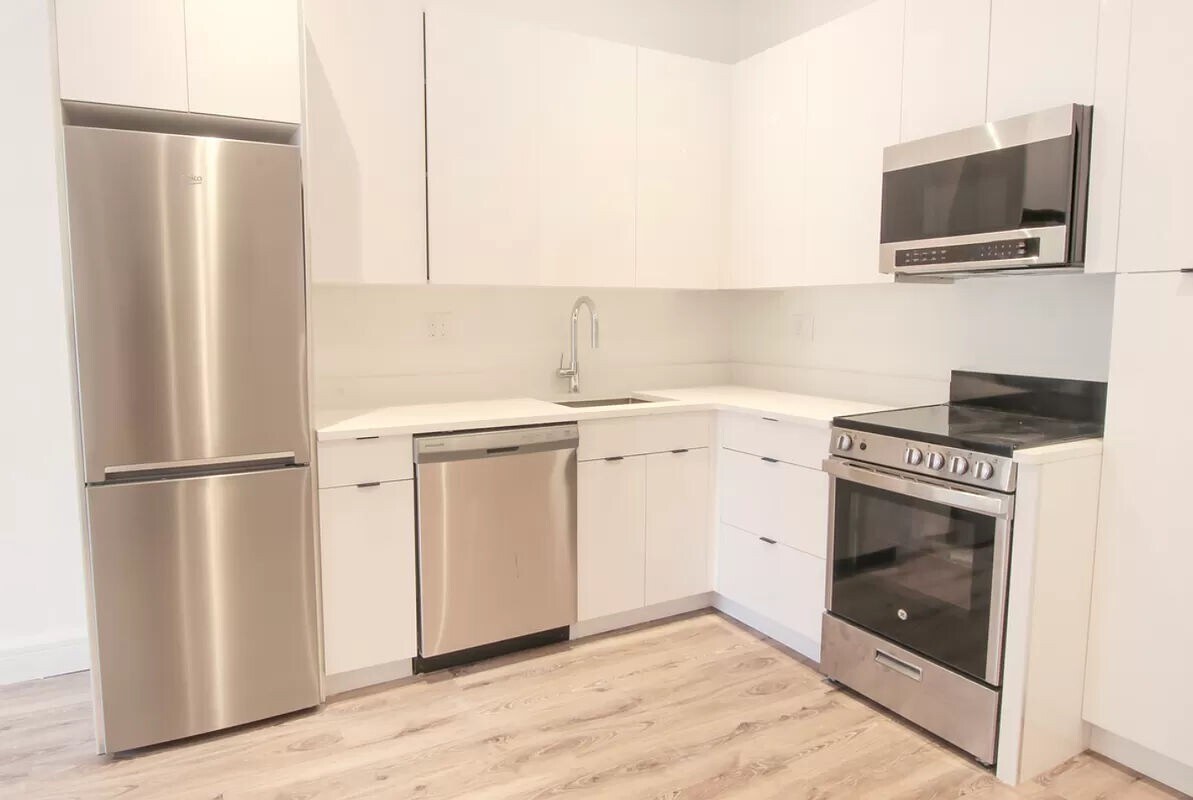 Primary Photo - 1446 Myrtle Avenue