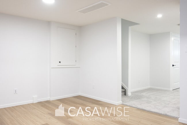 Building Photo - 9458 Colak Ln SW