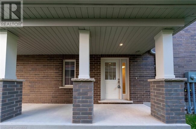 Building Photo - 311 Woolwich St