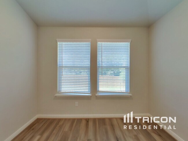 Foto del edificio - 13647 Emerson Wy