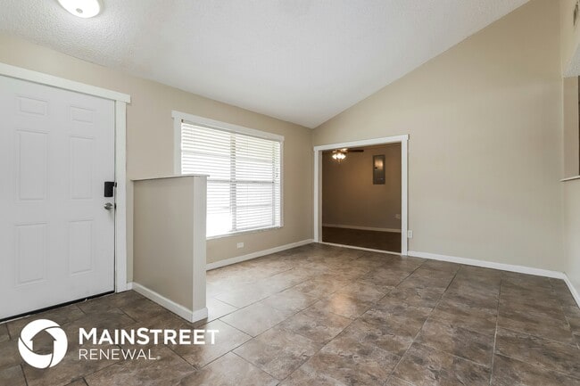 Building Photo - 1065 Kit Ct