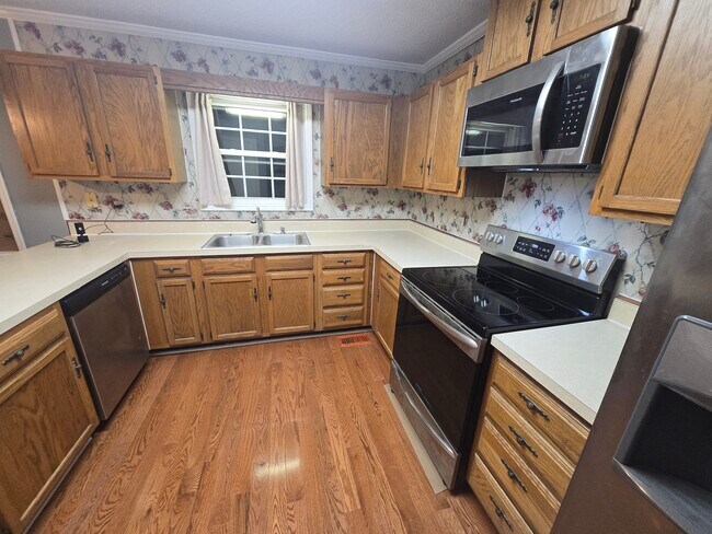 Foto del edificio - 8610 Haw River Rd