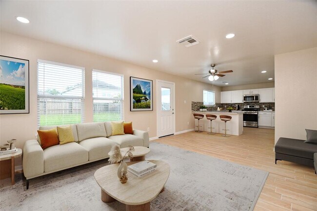 Building Photo - 20835 Banyan Crest Ln