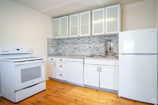 2 habitaciones, 1 baño - 850 pies cuadrados - Cocina - Kentucky 540