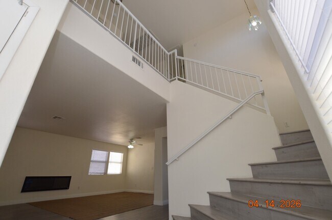 Foto del edificio - 9330 Cool Creek Ave