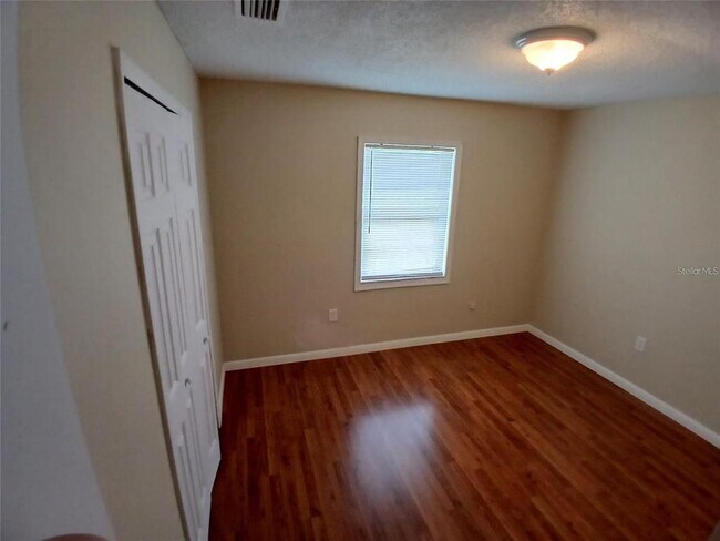 Building Photo - 308 Summer Field Dr