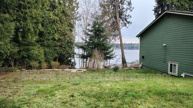 Building Photo - 28802 State Hwy 104