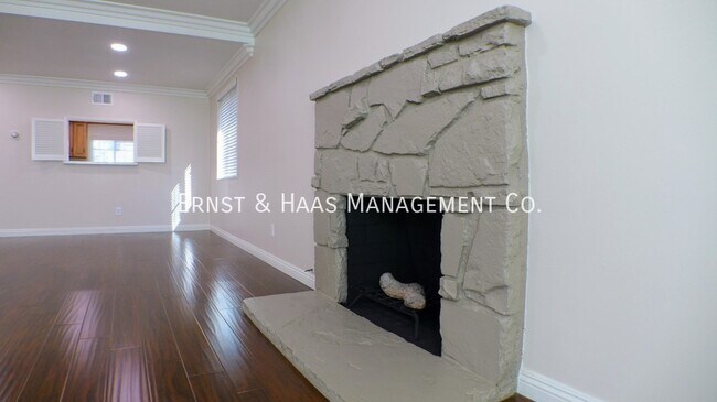 Building Photo - 19113 Radlett Ave