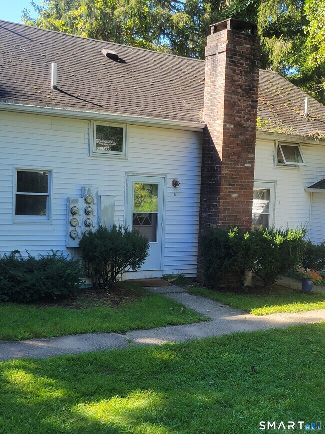 Foto del edificio - 220 Babbitt Hill Rd