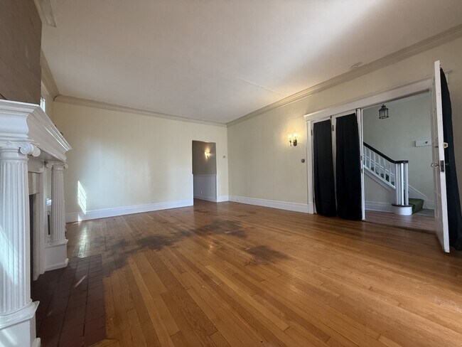 Building Photo - 22 Pawling Ave