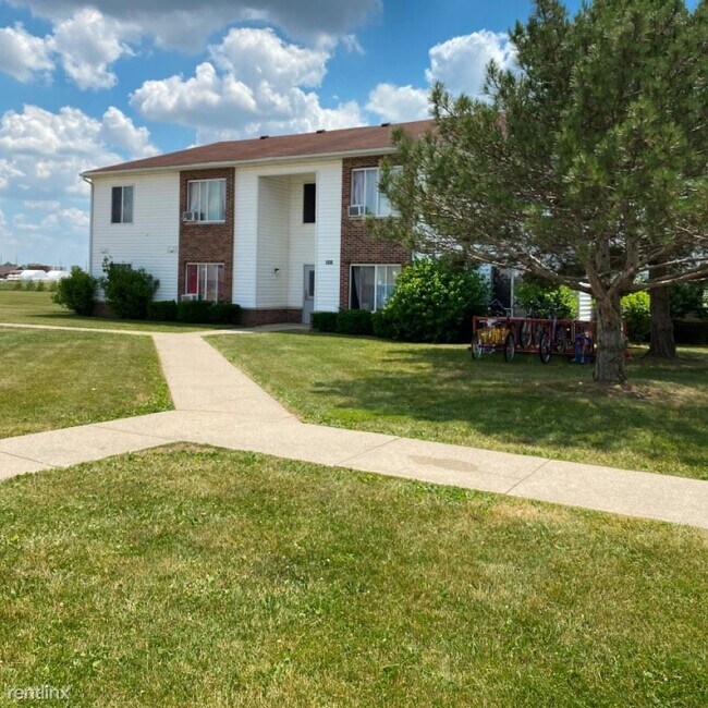 Building Photo - 701 E Lutz Rd