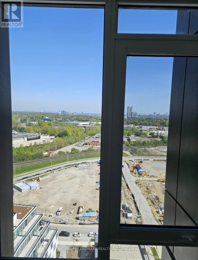 Building Photo - 5 Quarrington Ln