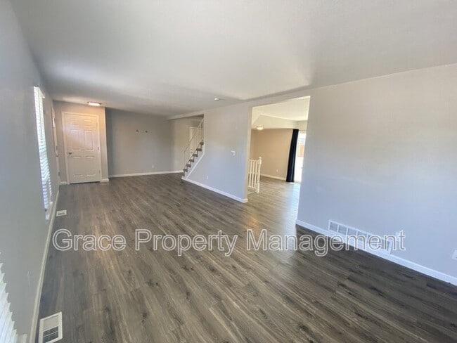 Foto del edificio - 9371 Bellaire Dr