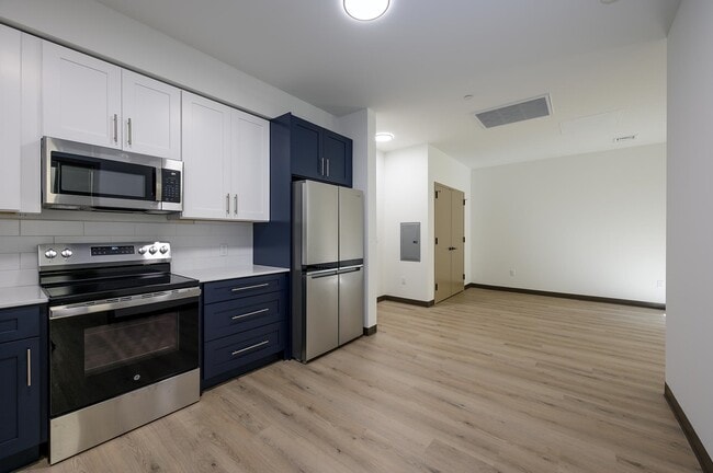 Building Photo - 857 Bergen Ave