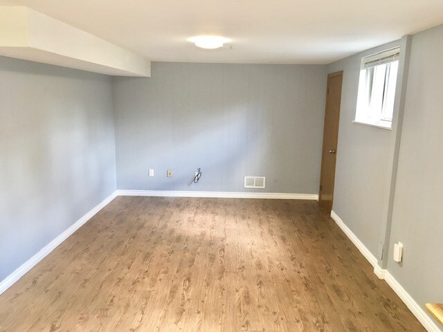 Building Photo - 39 Vanevery St