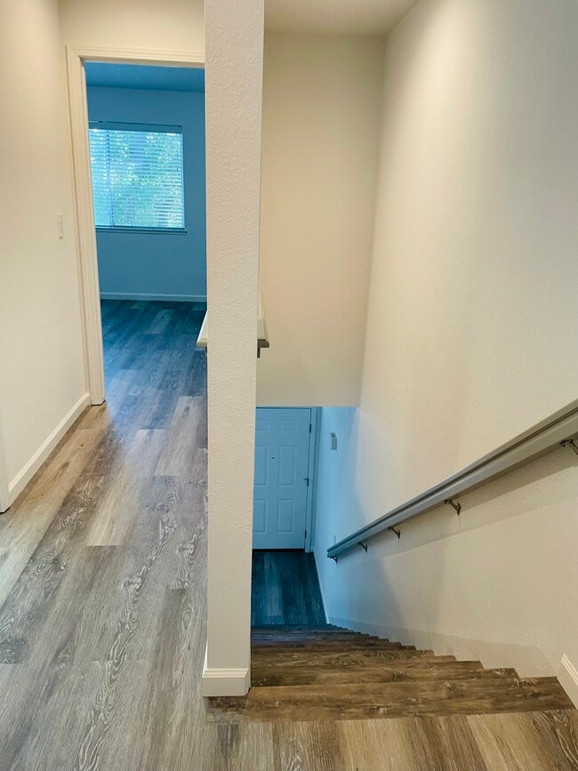 Building Photo - 3093 Woods Cir