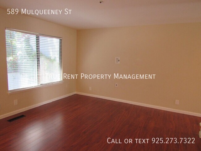 Foto del edificio - Gorgeous 3 Bed/2.5 Bath Townhome in Great ...