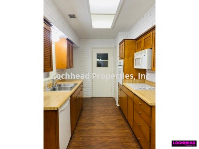 Building Photo - 4721 Lawler Road