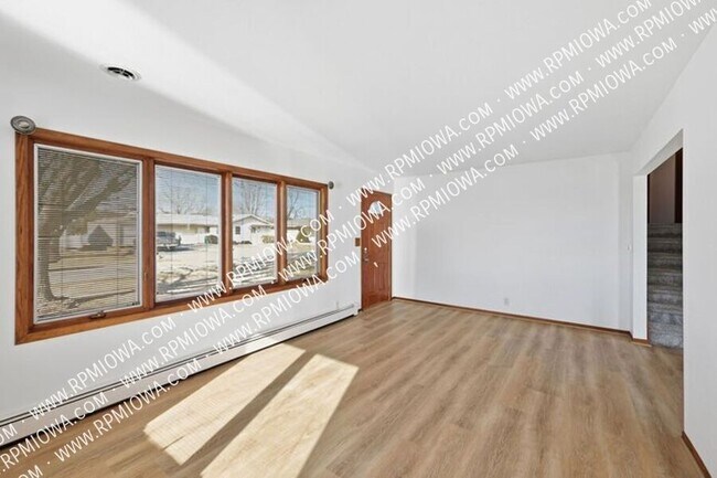 Foto del edificio - 402 S Clark Ave