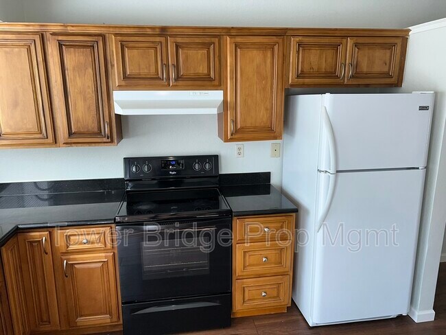 Foto del edificio - 8068 Kingsdale Way