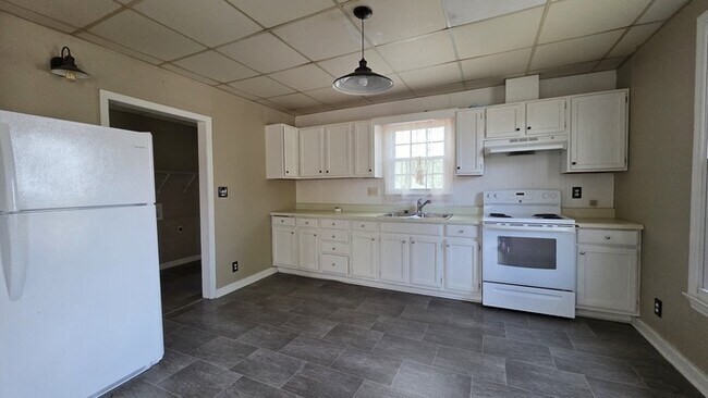 Foto del edificio - Renovated Cottage For Rent