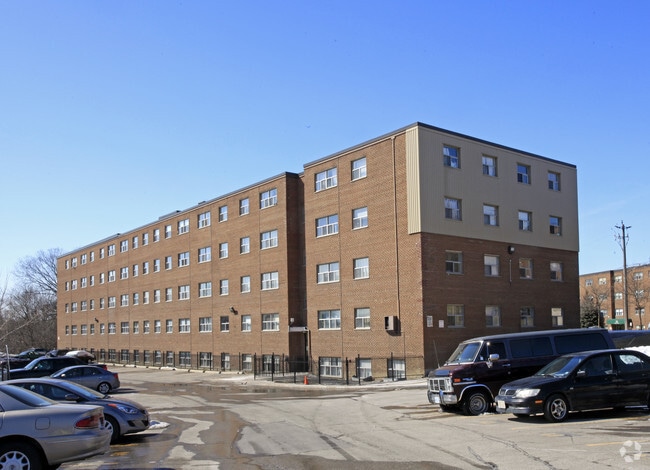 Building Photo - Seeley Estates