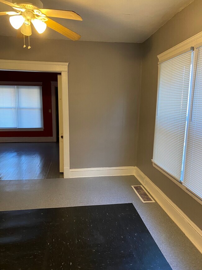 Dinning Room - 1832 Marloes Ave