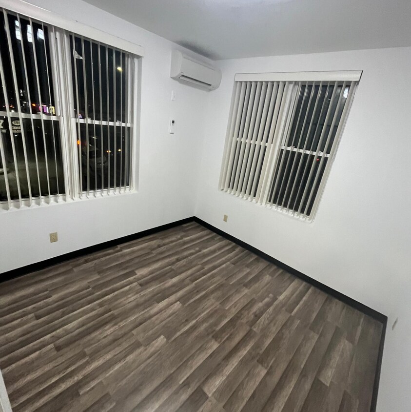 Foto del edificio - 12419 101st Ave