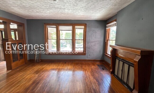 Foto del edificio - 700 Linwood Ave