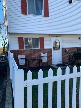 Building Photo - 59 Bradstreet Ave