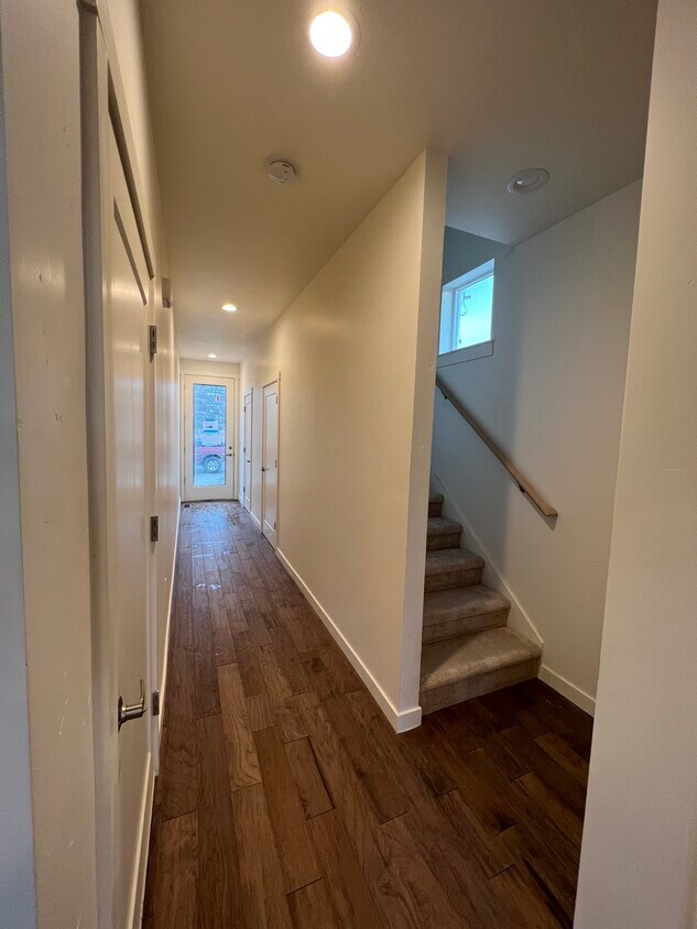 Foto del edificio - 375 NW Beaver St