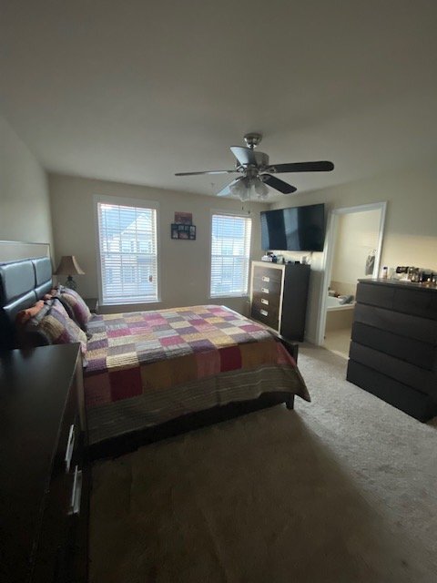 Master Bedroom w/ En Suite - 1160 Carinoso Cir