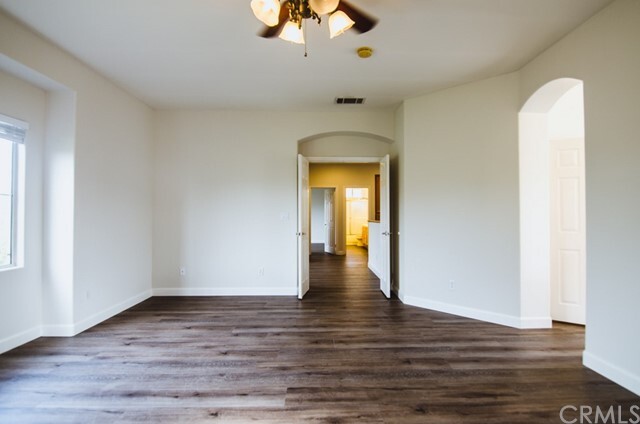 Building Photo - 9465 Rosemarie Ct