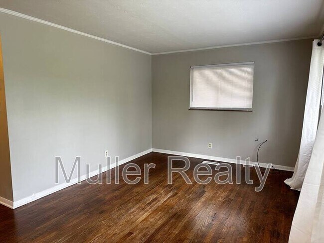 Foto del edificio - 203 E Springdale Ave
