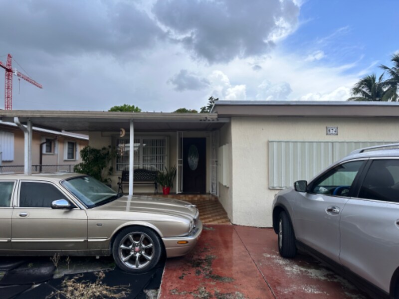 Foto principal - 874 E 27th St